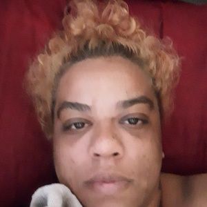 Meet your Posher, Monique